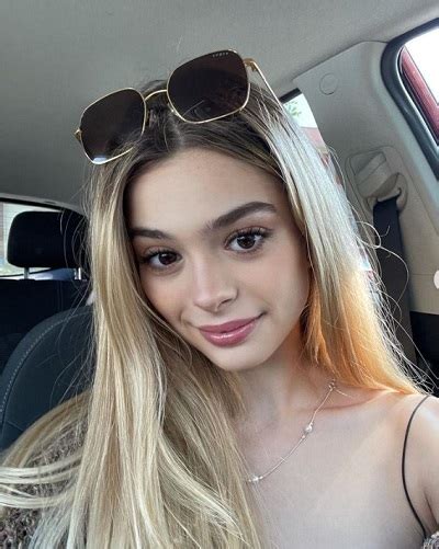 Molly Little Age, Height, Net Worth, relationship, Bio/Wiki 2024.